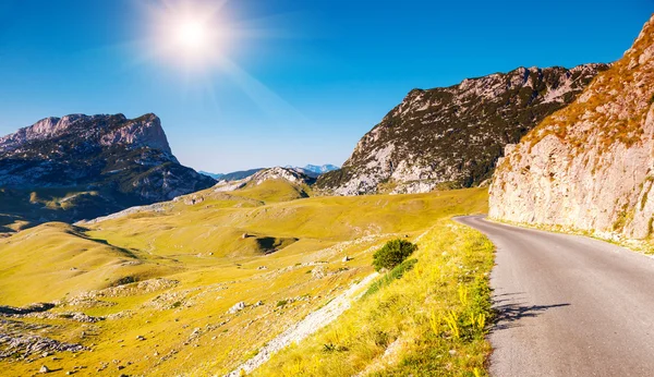 Magico paesaggio montano — Foto Stock