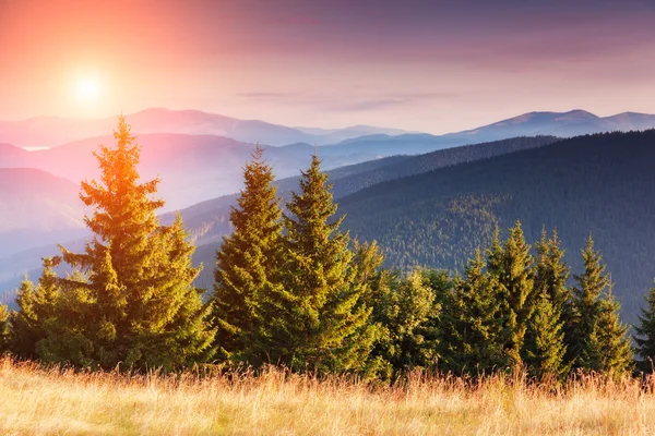 Lindas montanhas Paisagem — Fotografia de Stock