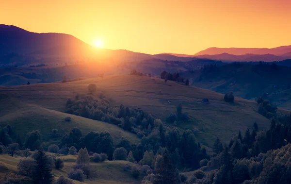 Great hills glowing by warm sunlight — Foto Stock