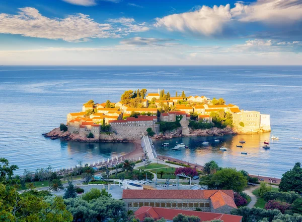 Vista fantástica sobre o sveti stefan — Fotografia de Stock