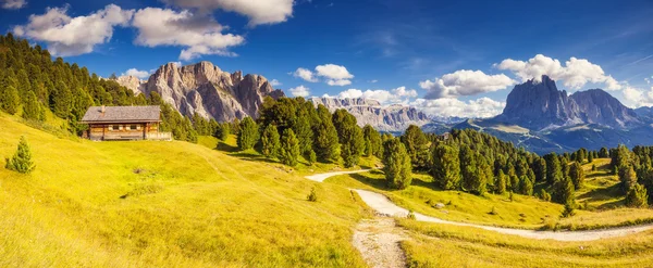 Переглянути на групі Сассолунго (Langkofel) — стокове фото