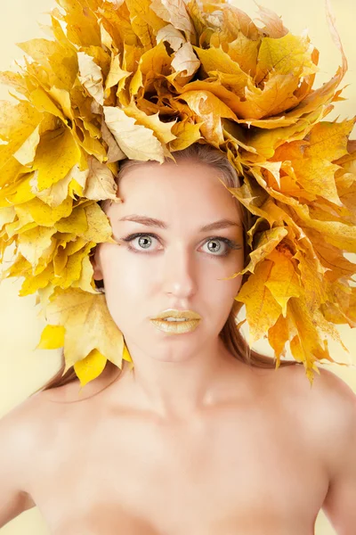 Schöne Herbstfrauen. — Stockfoto