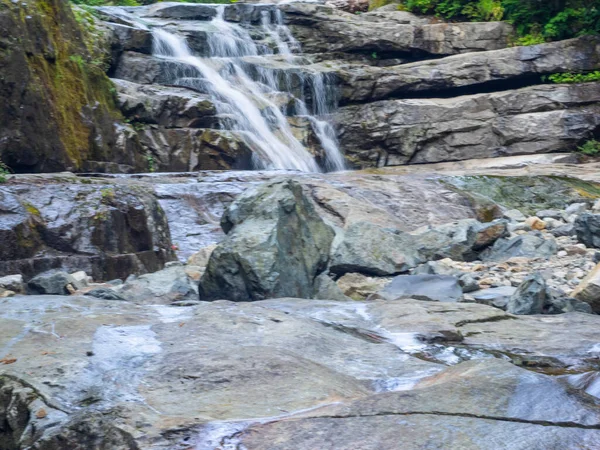 Der Denny Creek Trail Ist Äußerst Beliebt Und Das Aus — Stockfoto