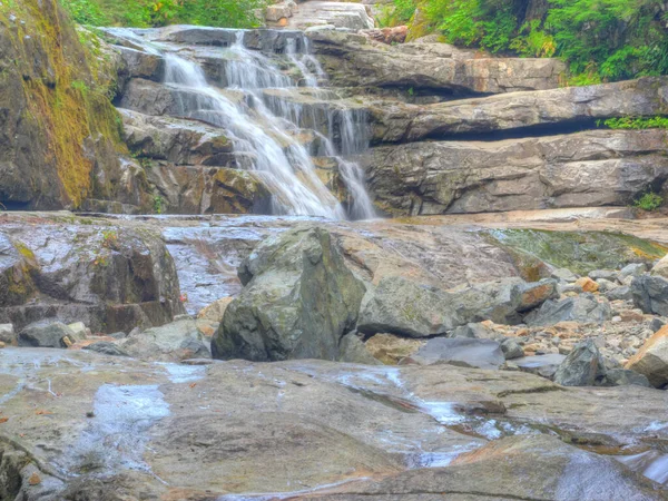 Denny Creek Trail Mycket Populär Och Goda Skäl Naturlig Vattenrutschbana — Stockfoto