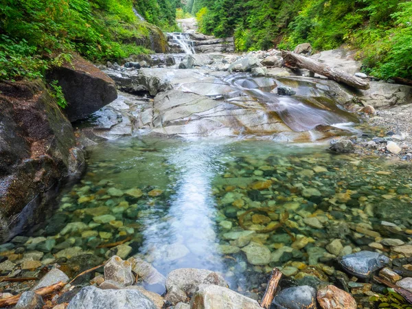 Denny Creek Trail Mycket Populär Och Goda Skäl Naturlig Vattenrutschbana — Stockfoto