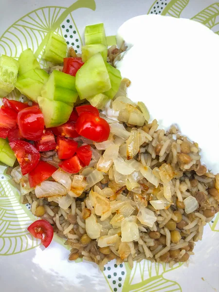 Mujaddara Consiste Lentejas Cocidas Junto Con Grañones Generalmente Arroz Adornado —  Fotos de Stock