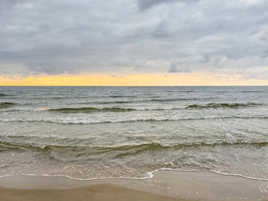 Kolobrzeg 'de yaz tatilleri sırasında Central Beach.