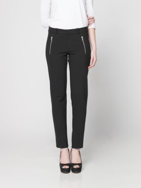 moda youn ince kadın bak kitapta poz