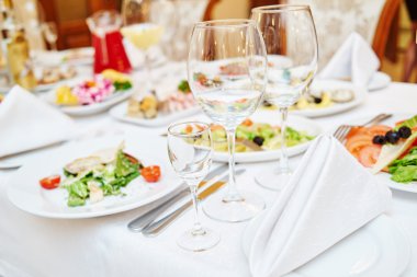 Ikram Servisi. set tablo