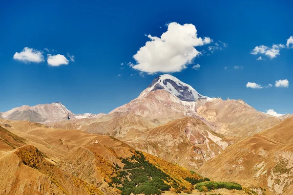 Панорама горы Казбек — стоковое фото