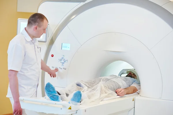 Computed tomography or MRI scanner test analysis — Stock Photo, Image
