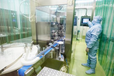 üretim hattı işletim fabrika işçisi kadın