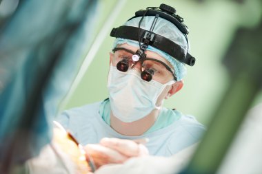 erkek kalp cerrahı çocuk cardiosurgery ameliyathane