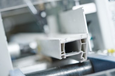 Plastik pencere ve kapı imalatı. çerçeve kesme detay Pvc profil