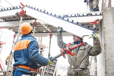Yükleme Sıpalar inşaat işçisi