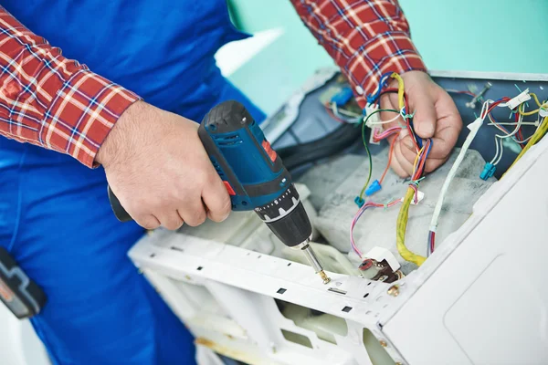 Washing machine repair — Stock Photo, Image