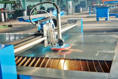 lazer veya plazma kesim ile metal levha, kıvılcım