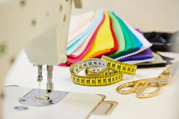 Kleermaker of naaien apparatuur — Stockfoto
