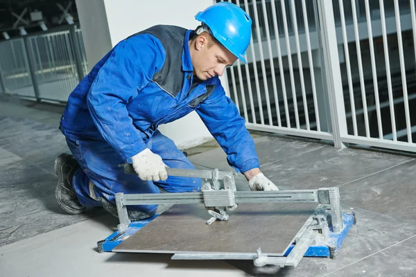 kiremitçi Döşeme kesme donanımları ile çalışma