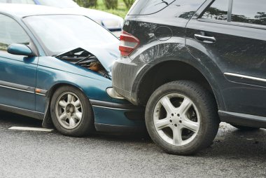 otomobil kaza çarpışma kentsel sokak
