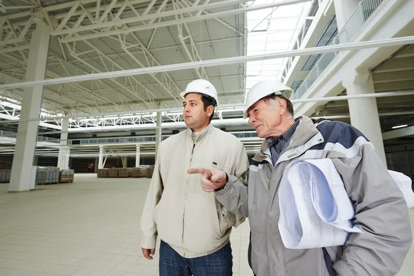 Arquitecto e ingeniero de construcción trabajador —  Fotos de Stock