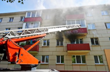 itfaiyeci sırasında yangın söndürmek