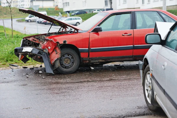 Auto kolize krach v městské ulici — Stock fotografie