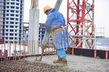 İnşaat işçisi concreter