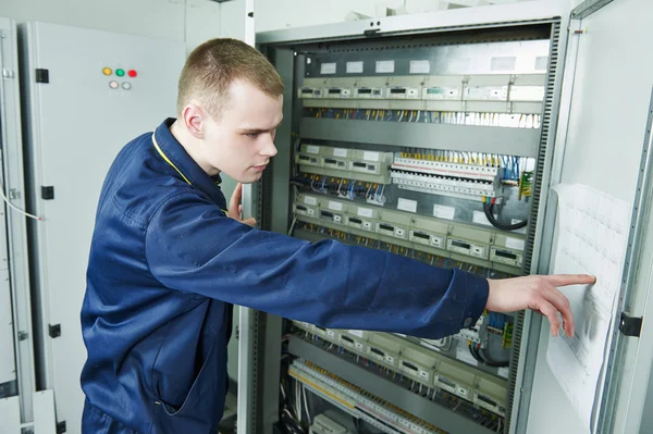 Elektriker Ingenieur Arbeiter — Stockfoto