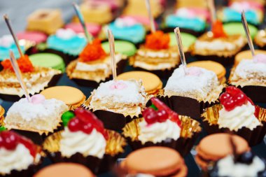 yakın çekim yemek tatlılar masa seti