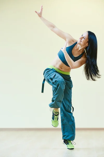Zumba fitness gyakorlatok tánc — Stock Fotó