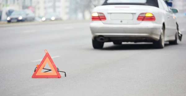 Incidente stradale collisione in strada urbana — Foto Stock