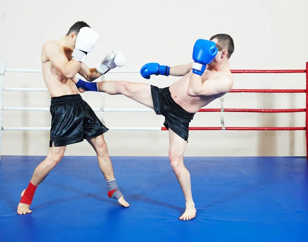 Muai thai fighting technique — Stock Photo, Image