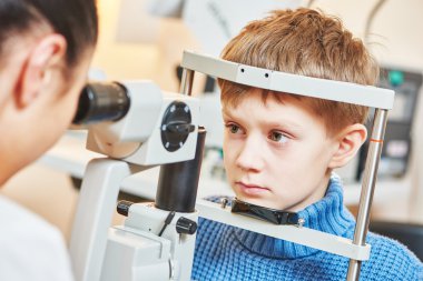 çocuklar göz bilimi ya da optometri