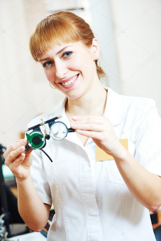 Ophthalmologist or optometrist worker