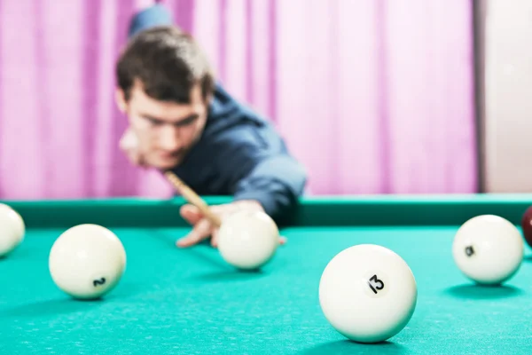 Biljart snookerspeler — Stockfoto