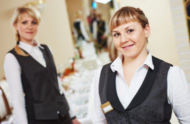 iş bir restoranda yemek, Garson