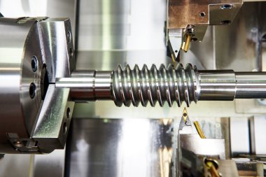 Metal çalışırken kesme aracı