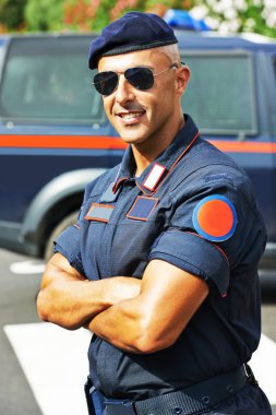 İtalyan polisi carabinier
