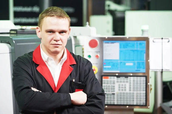 Service engineer at machining tool workshop — Stock Photo, Image