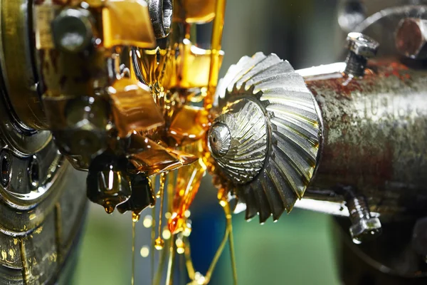 Metalworking: gearwheel machining — Stock Photo, Image