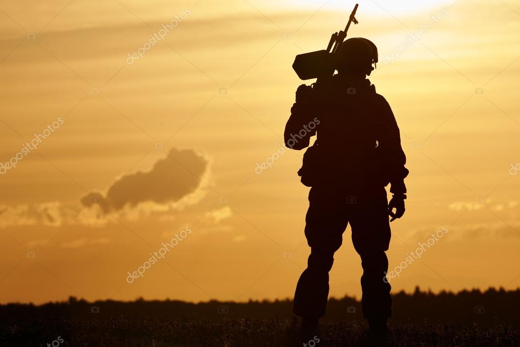 Soldat Images Libres De Droit Photos De Soldat Depositphotos