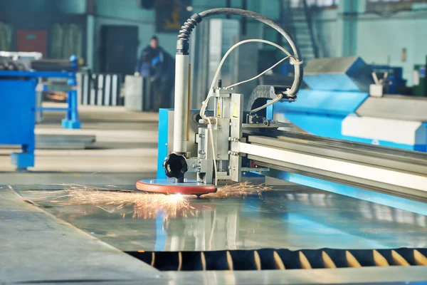 Plasma laser cutting — Stock Photo, Image