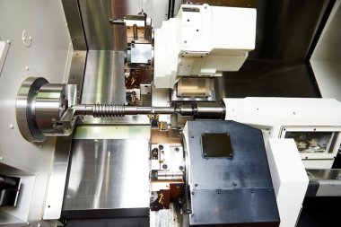 Metal çalışırken kesme aracı