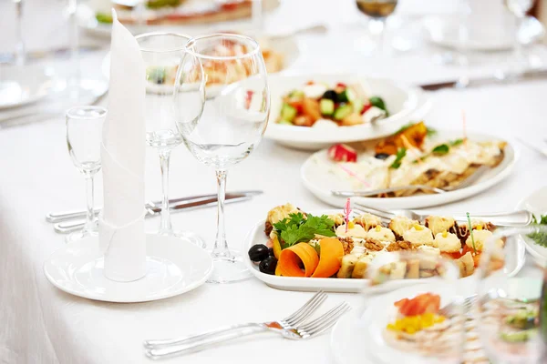 Servicio de mesa de catering en el restaurante —  Fotos de Stock