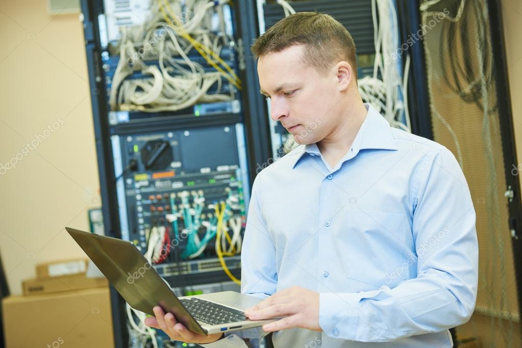 Системный администратор. It специалист. Системный администратор брянск. Сетевое и системное администрирование дети. Системный администратор.