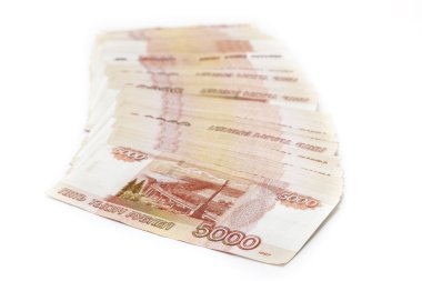 Beyaz arka planda Rus nakit paraları