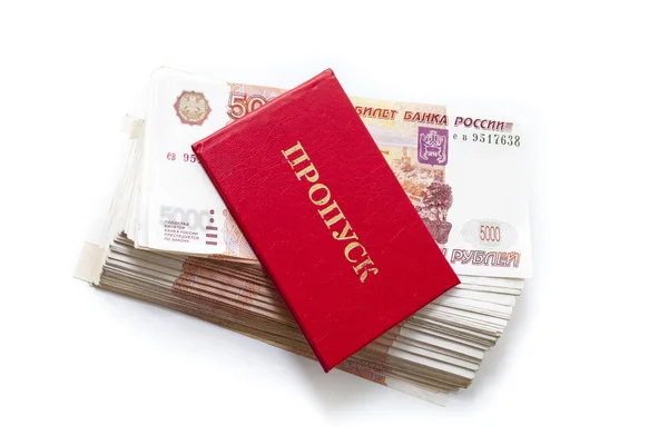 Passe Vermelho Com Dinheiro Dinheiro Russo Estão Fundo Branco — Fotografia de Stock