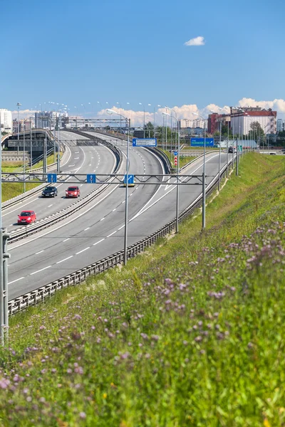 Vägkorsning Vid Avfarten Från Den Inringande Motorvägen Sankt Petersburg Ryssland — Stockfoto