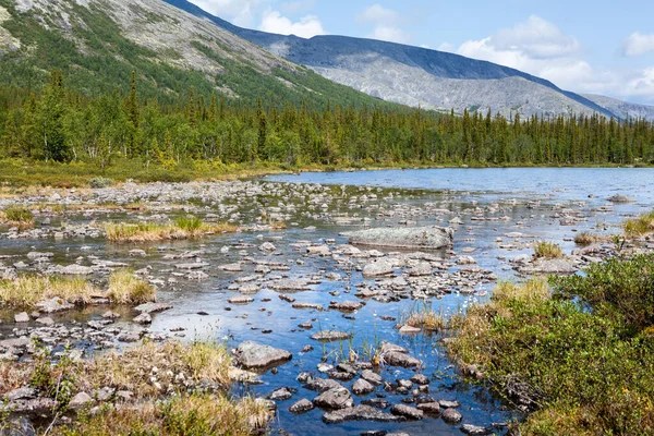 Inundación Del Río Con Lago Valle Del Macizo Khibiny Clima —  Fotos de Stock